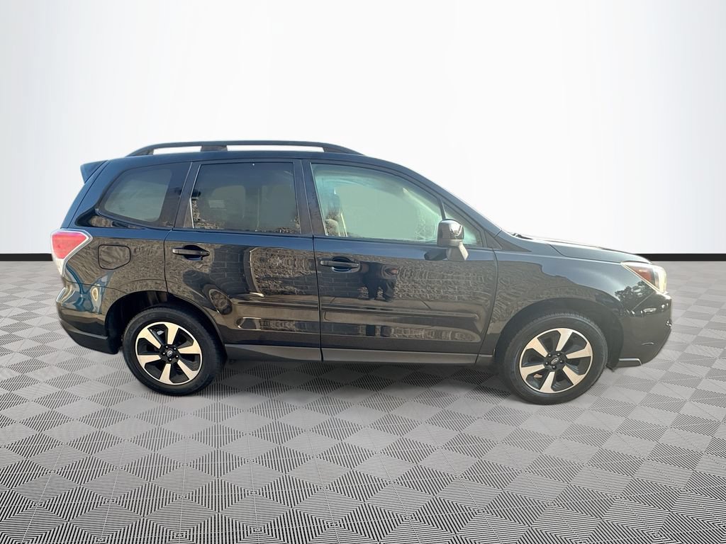 Used 2017 Subaru Forester 2.5i Premium AWD/4WD image 35