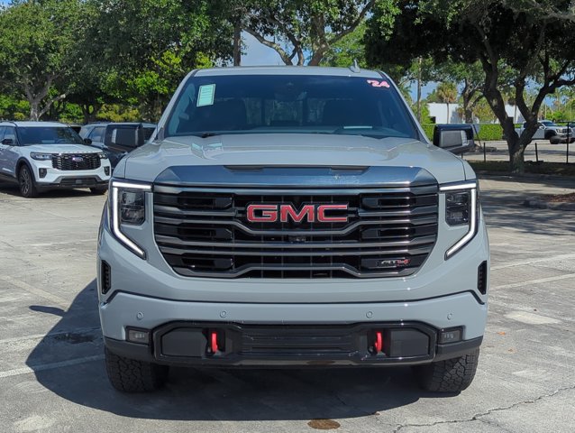 Used 2024 GMC Sierra 1500 AT4 w/ Technology Package AWD/4WD image 2