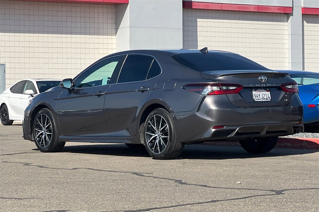 Used 2022 Toyota Camry SE image 7