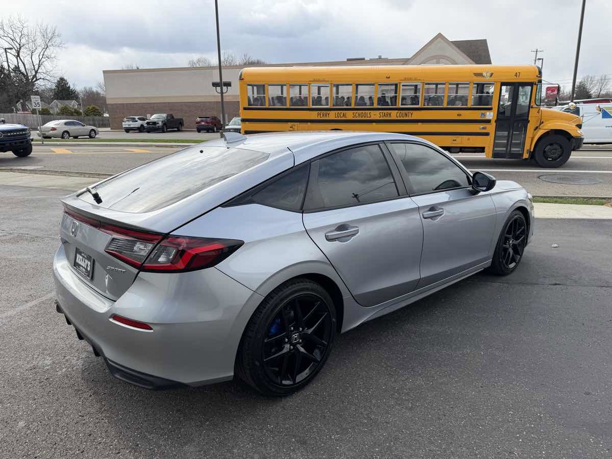 Used 2022 Honda Civic Sport image 5