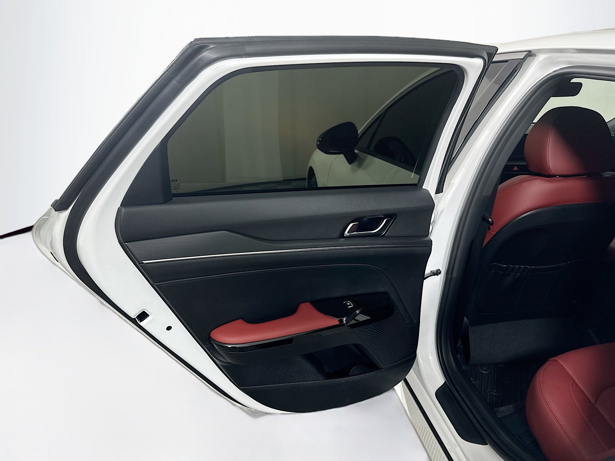 Used 2025 Kia K5 GT-Line w/ GT-Line Premium Package image 27