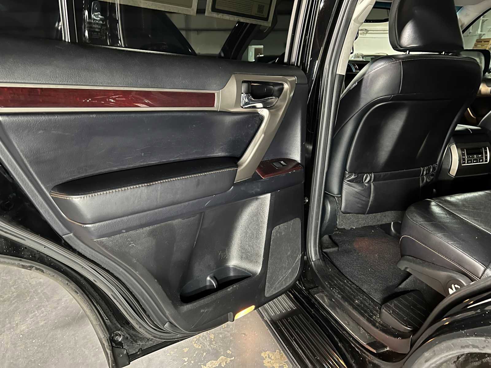 Used 2018 Lexus GX 460 Premium AWD/4WD image 15