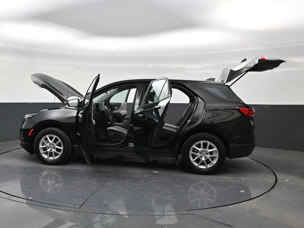 Used 2024 Chevrolet Equinox LS FWD image 30