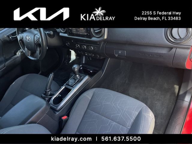 Used 2019 Toyota Tacoma TRD Sport image 9