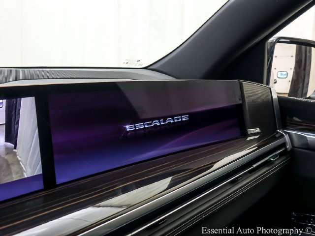 Used 2026 Cadillac Escalade Luxury AWD/4WD image 18