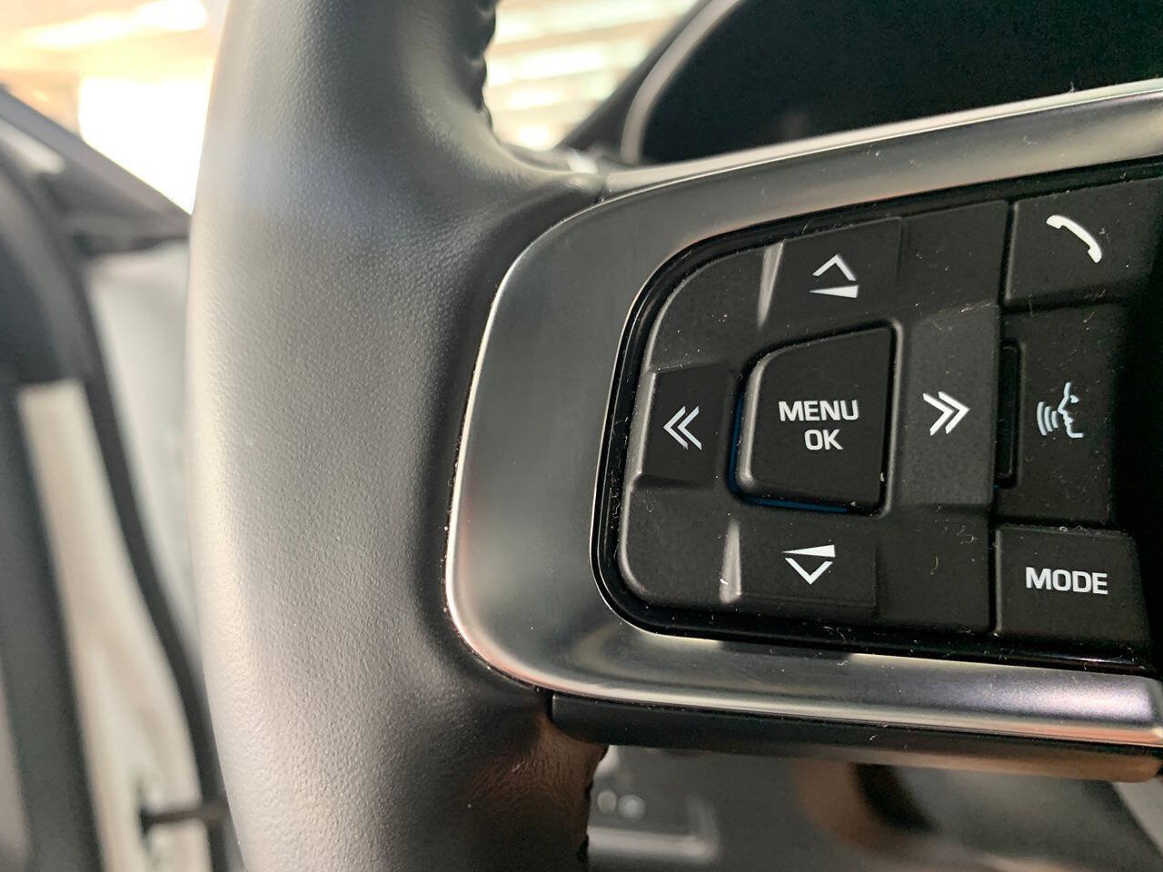 Used 2019 Jaguar E-PACE R-Dynamic HSE AWD/4WD image 16