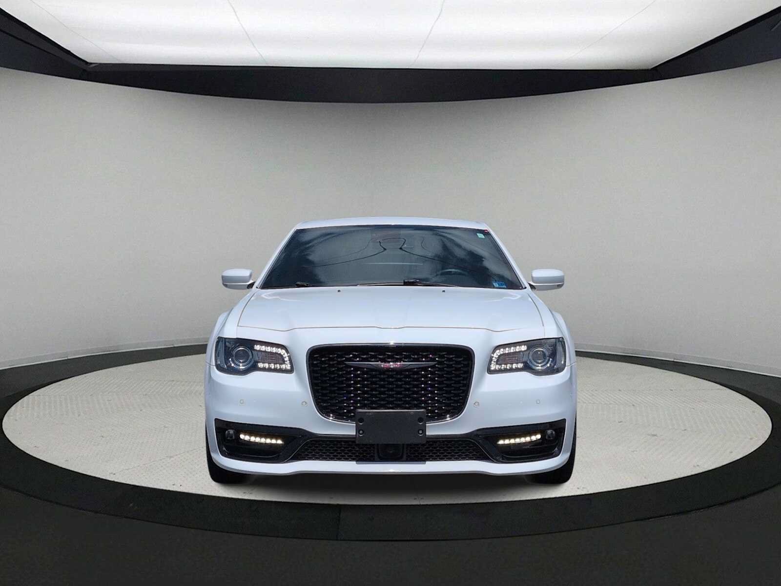 Used 2021 Chrysler 300 S w/ S Model Appearance Package RWD image 3