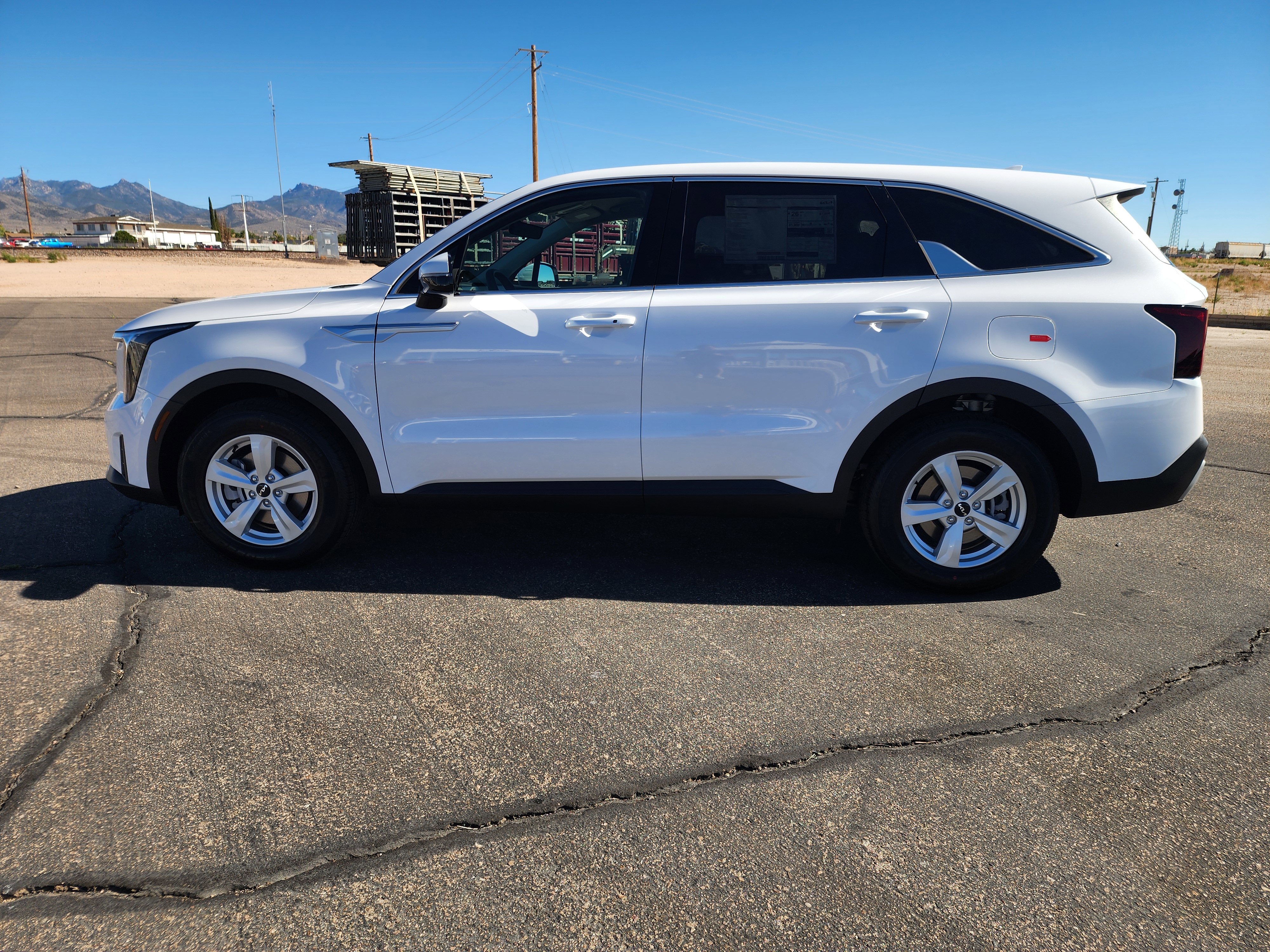 New 2026 Kia Sorento LX image 7