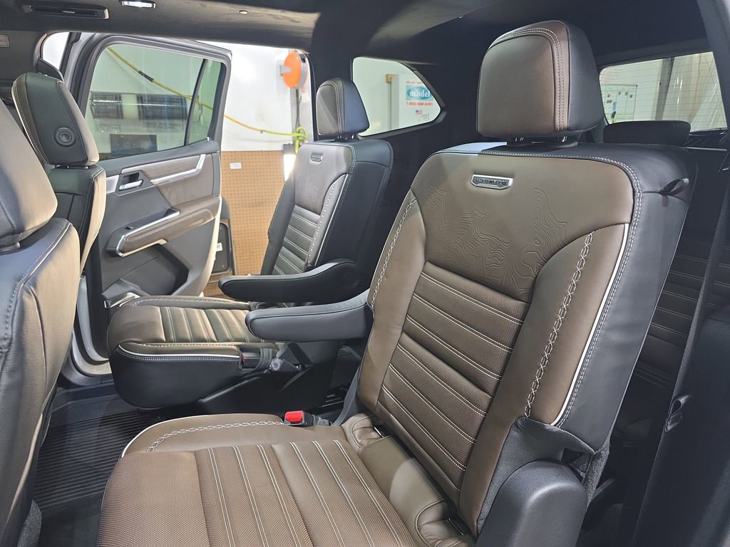 New 2026 GMC Acadia Denali Ultimate w/ LPO, Floor Liner Package image 16