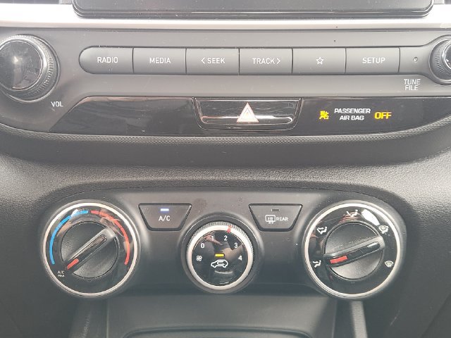 Used 2023 Hyundai Venue SE w/ Cargo Package FWD image 23