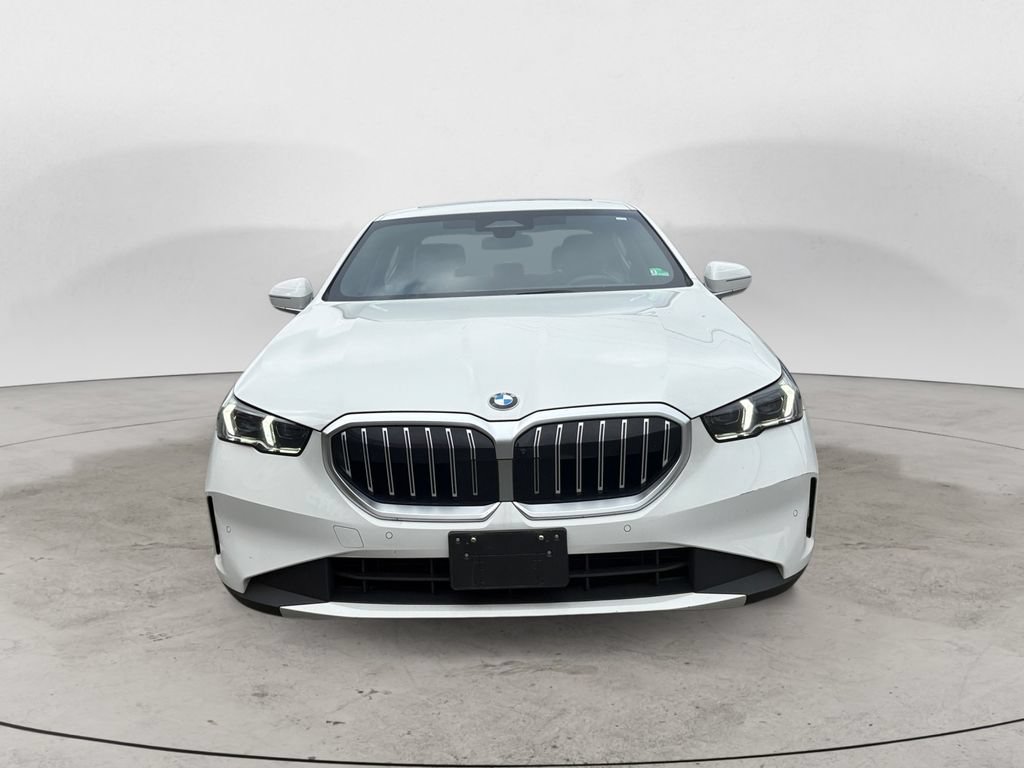 Used 2026 BMW 530i xDrive AWD/4WD image 8