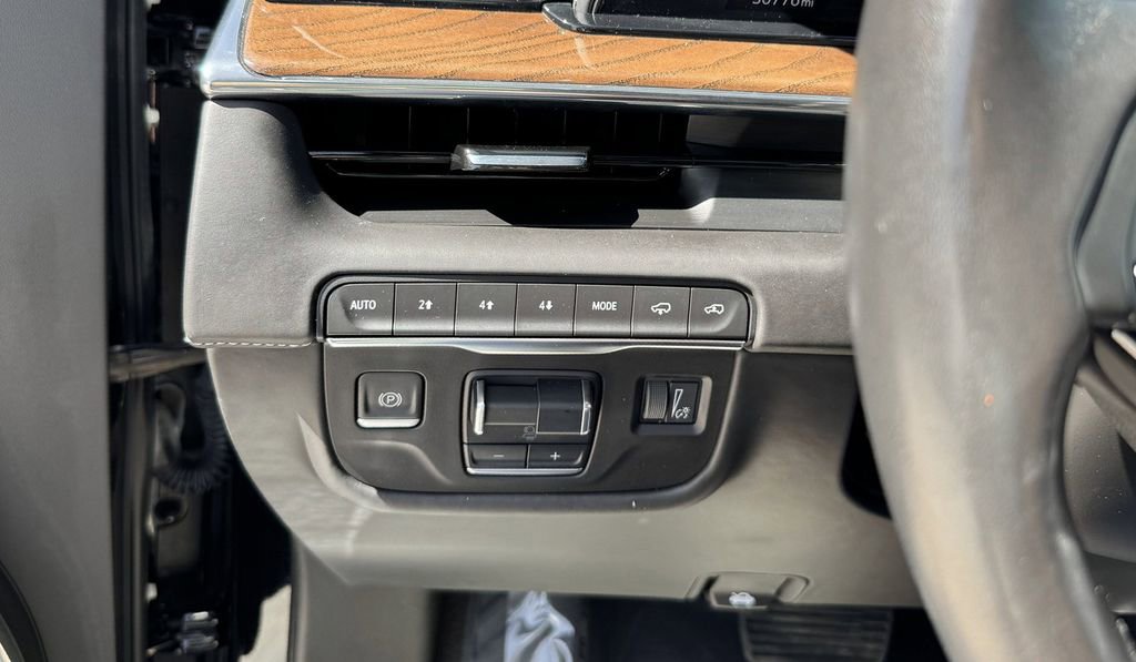 Used 2021 Cadillac Escalade Sport Platinum w/ Heavy-Duty Trailer Package AWD/4WD image 14