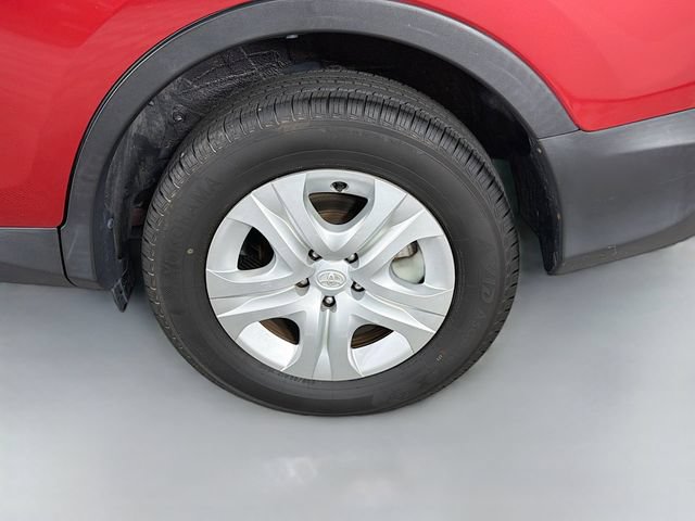 Used 2014 Toyota RAV4 LE FWD image 33