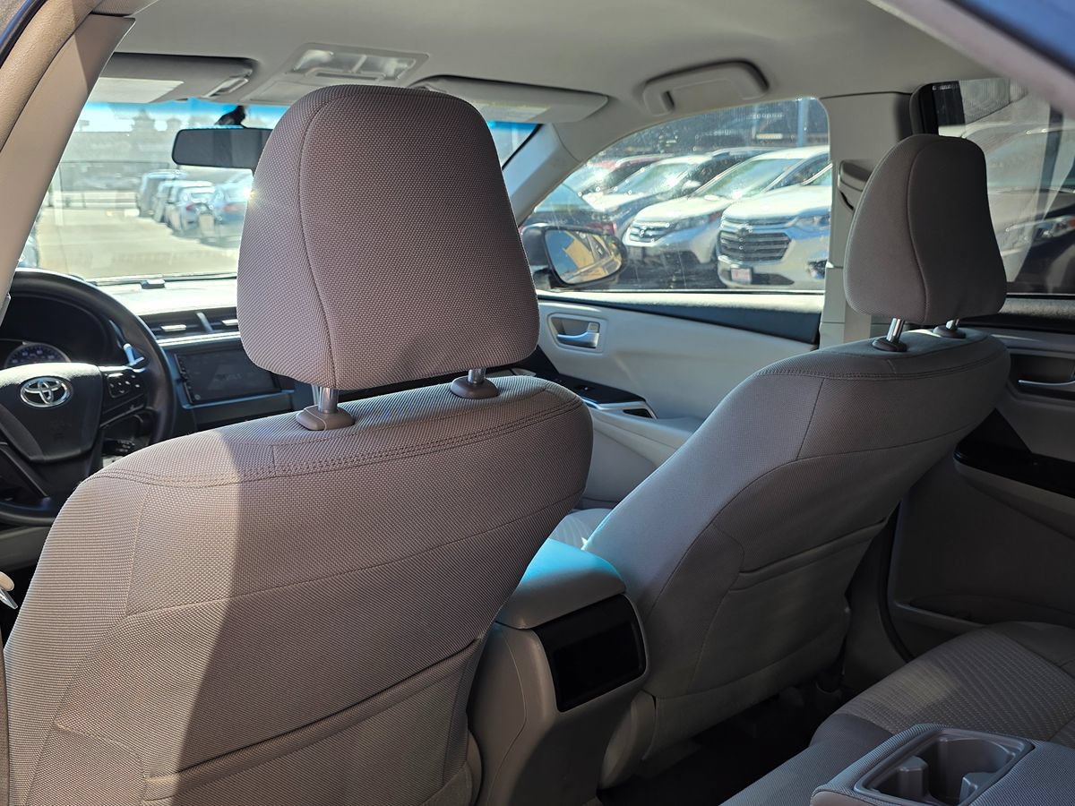 Used 2017 Toyota Camry LE FWD image 23