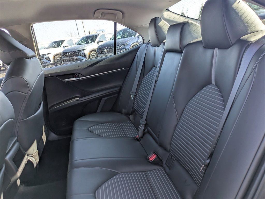 Used 2023 Toyota Camry SE FWD image 12