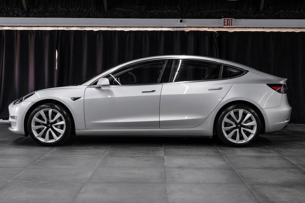 Used 2018 Tesla Model 3 Mid Range image 16