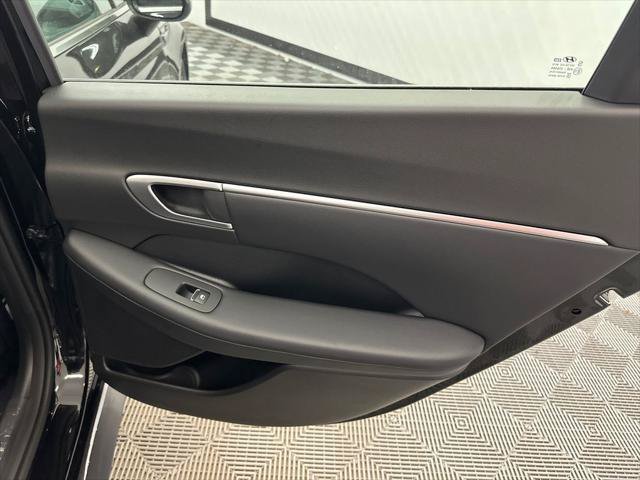 New 2026 Hyundai Sonata Blue FWD image 16