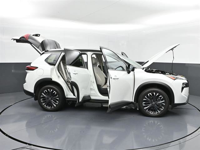 Used 2025 Nissan Rogue SL w/ Tech Package AWD/4WD image 53