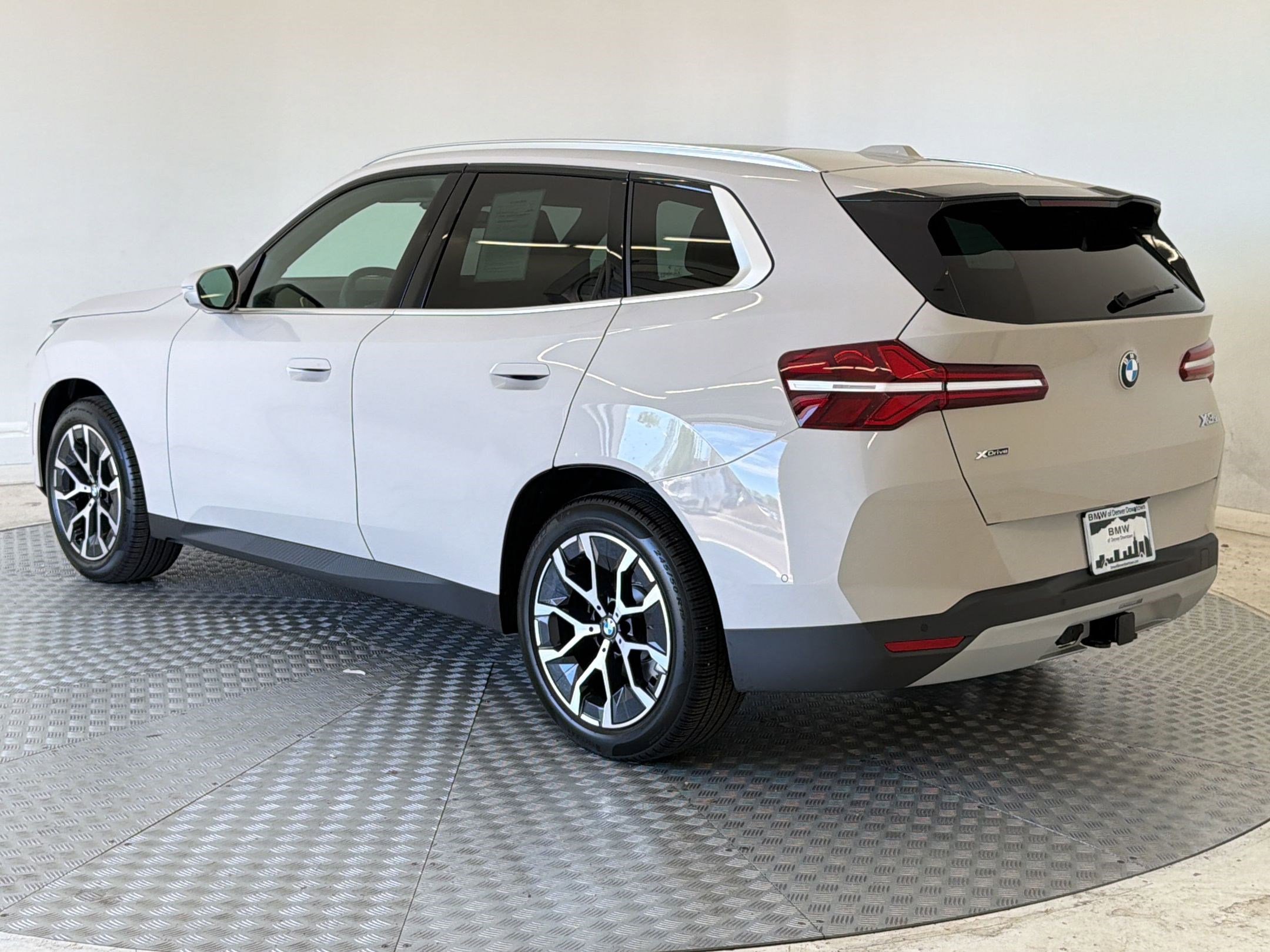 Used 2025 BMW X3 xDrive30i w/ Premium Package image 3