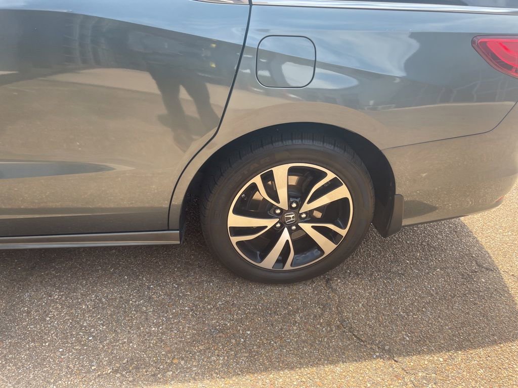 Used 2020 Honda Odyssey Elite image 4
