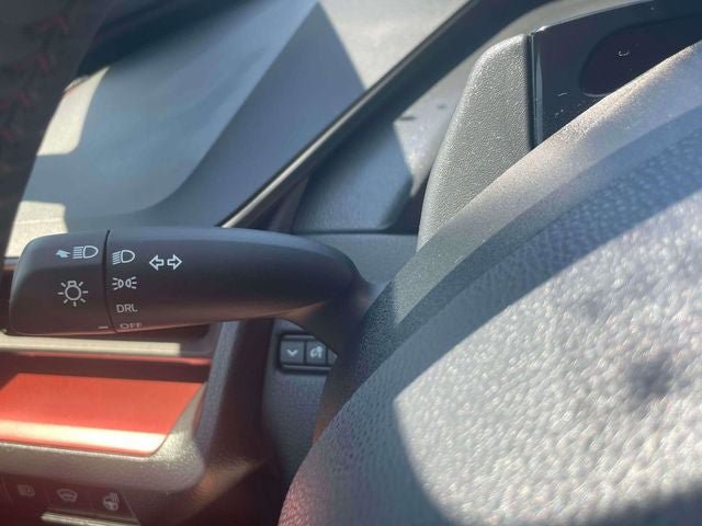 Used 2025 Toyota Prius Plug-In Hybrid FWD image 24