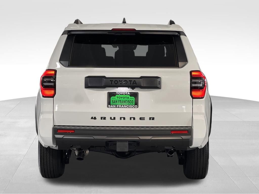 New 2026 Toyota 4Runner SR5 AWD/4WD image 4