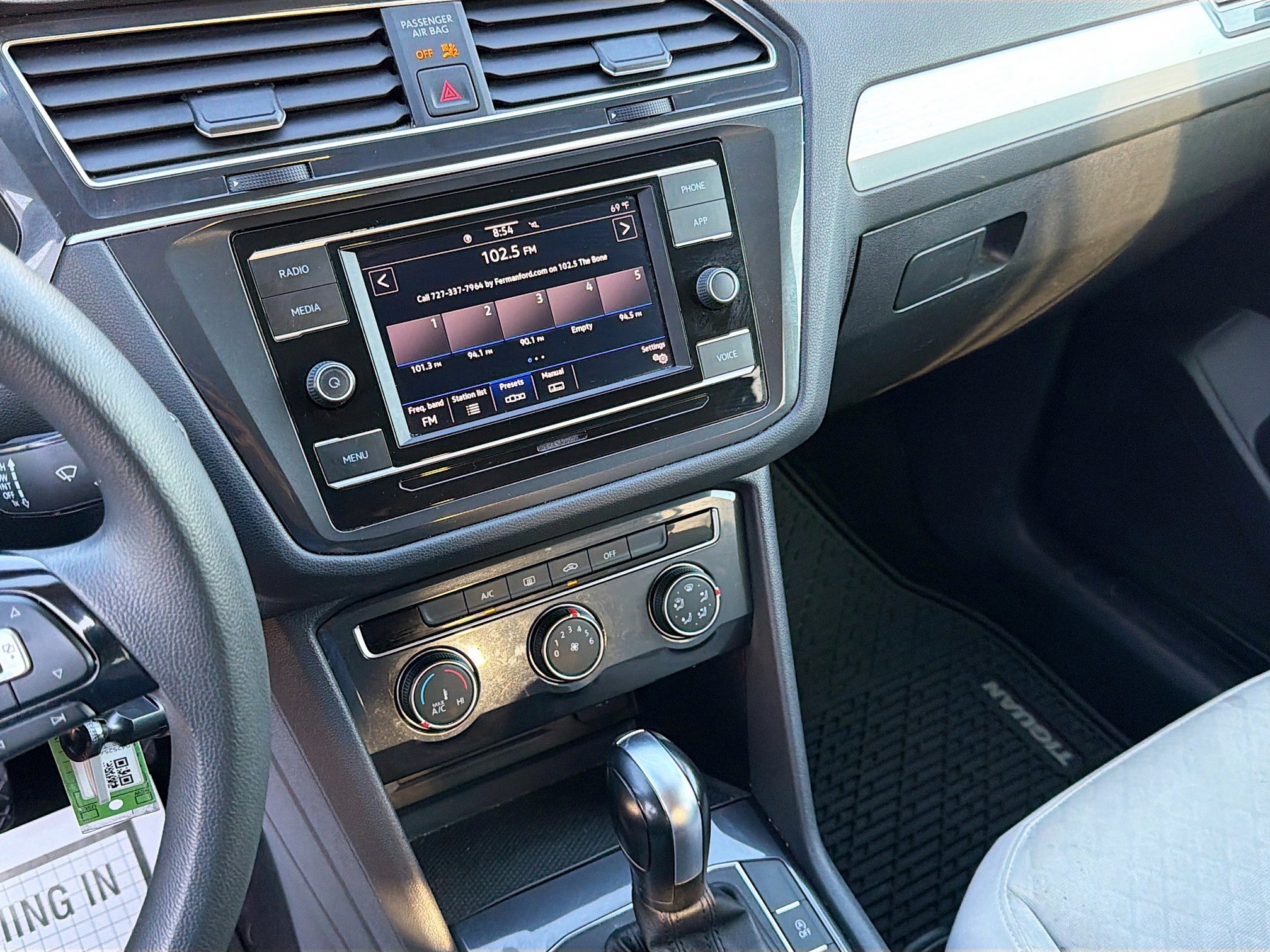 Used 2020 Volkswagen Tiguan S image 25