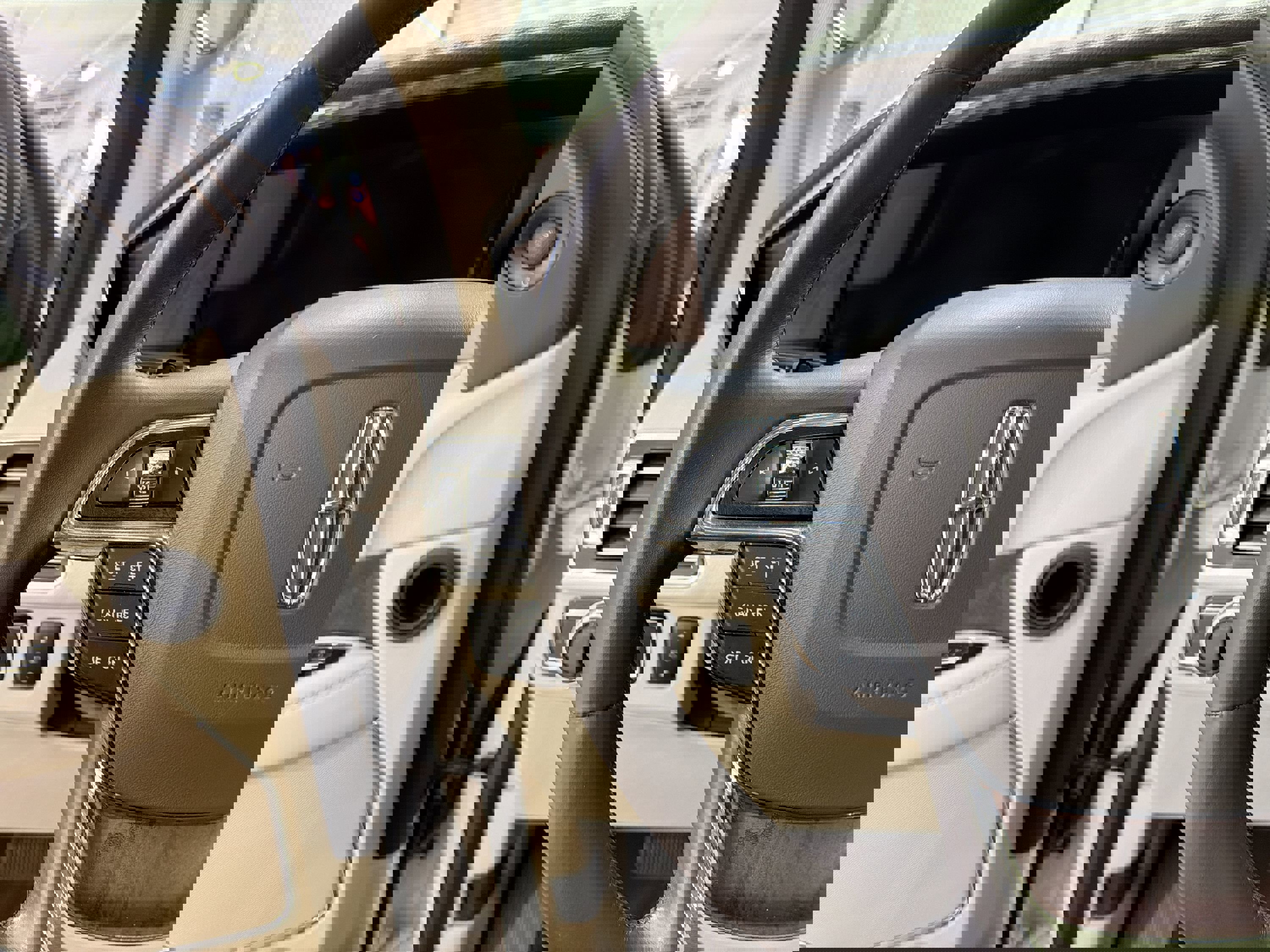 Used 2019 Lincoln Navigator Select w/ Cargo Package image 14