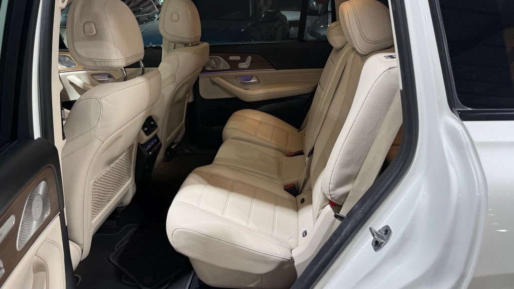 Used 2021 Mercedes-Benz GLS 580 4MATIC image 11