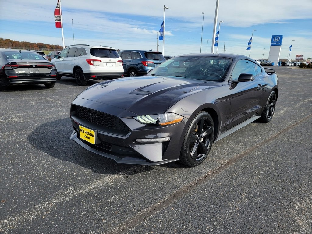 Used 2022 Ford Mustang Premium w/ Equipment Group 201A image 4