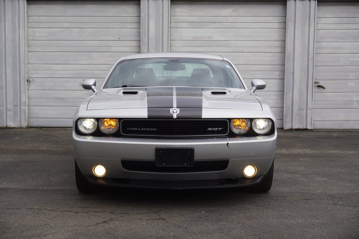 Used 2009 Dodge Challenger SRT8 RWD image 8