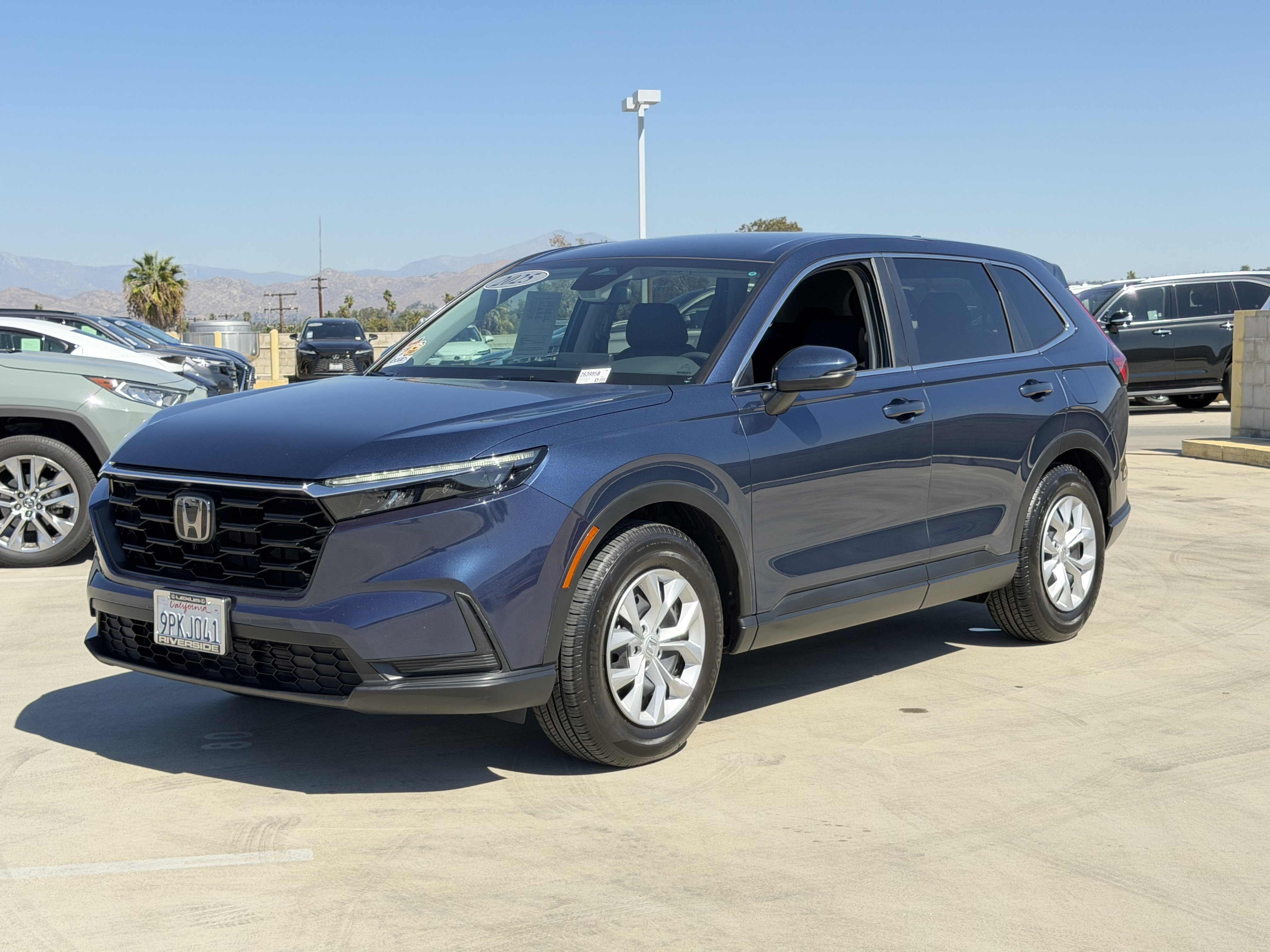 Used 2025 Honda CR-V LX image 5