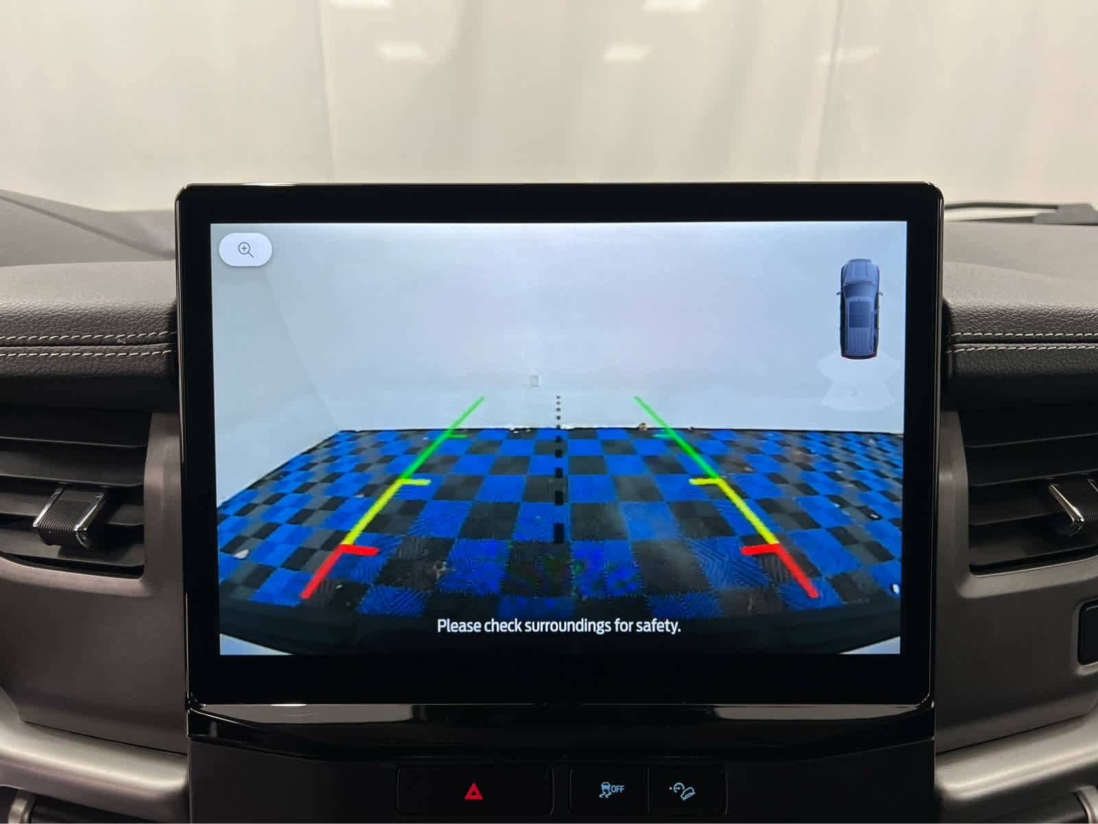 Used 2022 Ford Expedition XLT image 28