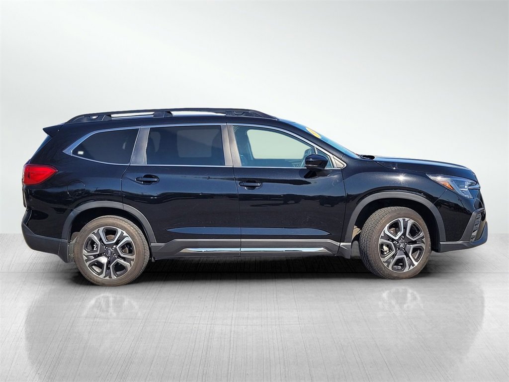 Used 2024 Subaru Ascent Limited image 3