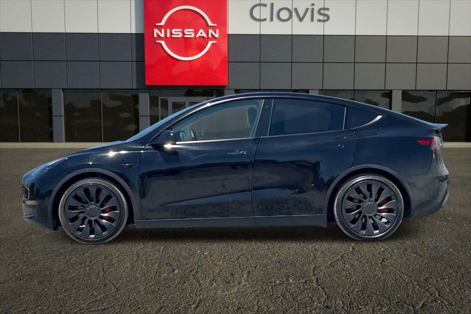 Used 2023 Tesla Model Y Performance AWD/4WD image 6