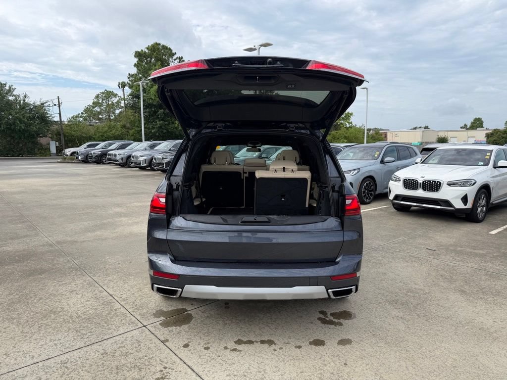 Used 2021 BMW X7 xDrive40i w/ Premium Package AWD/4WD image 27