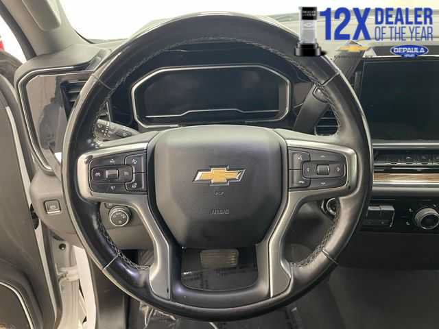 Used 2023 Chevrolet Silverado 1500 LT w/ Z71 Off-Road Package AWD/4WD image 13