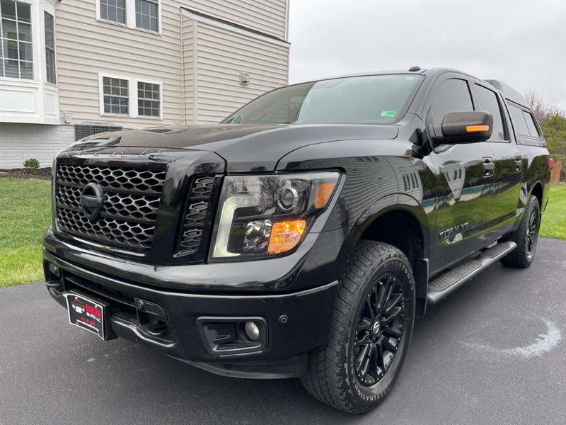 Used 2018 Nissan Titan SV w/ SV Convenience Package