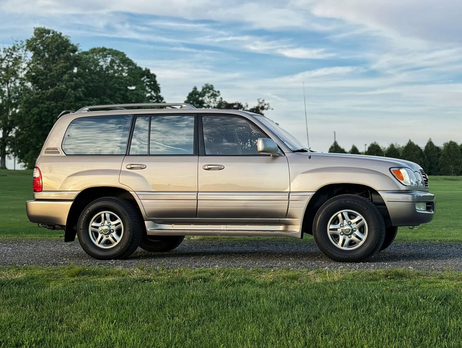 Used 2001 Lexus LX 470 4WD image 6