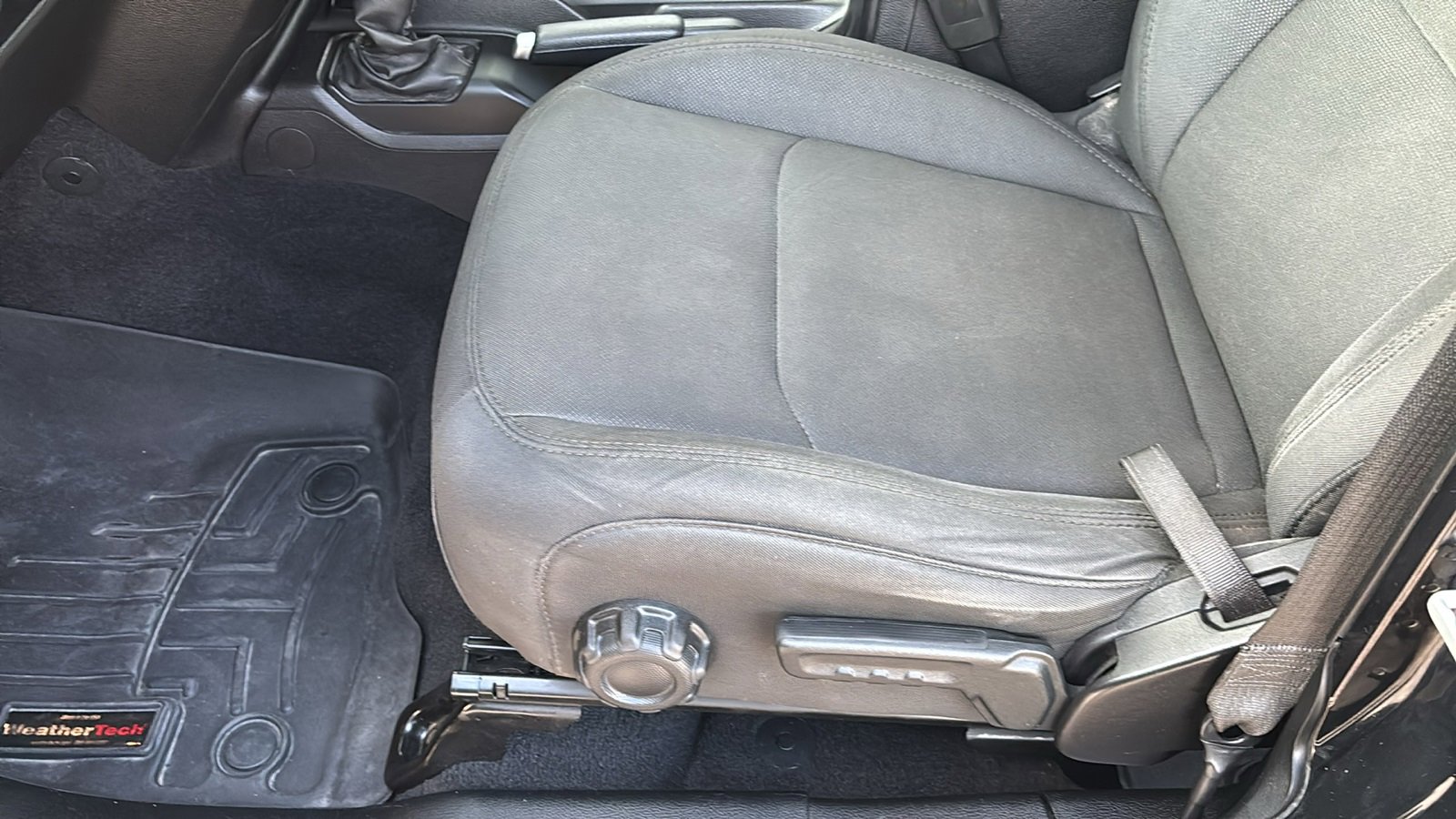 Used 2019 Jeep Wrangler Unlimited Sport image 22