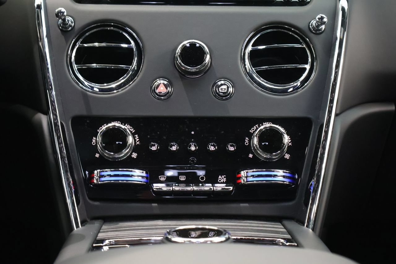 New 2026 Rolls-Royce Cullinan AWD/4WD image 35