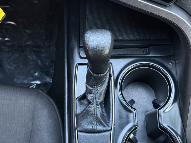 Used 2019 Toyota Camry LE image 24