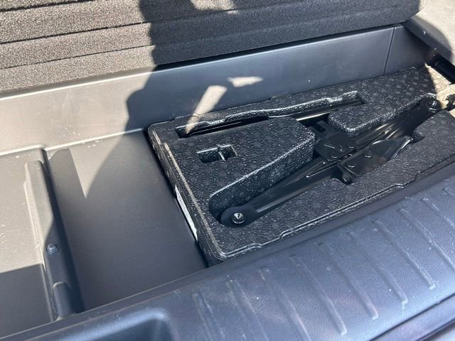 Used 2025 Kia Sorento S image 12