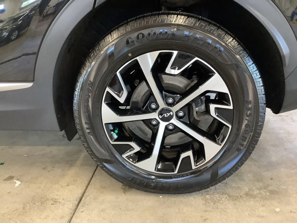 Certified 2023 Kia Sportage EX w/ EX Premium Package AWD/4WD image 30