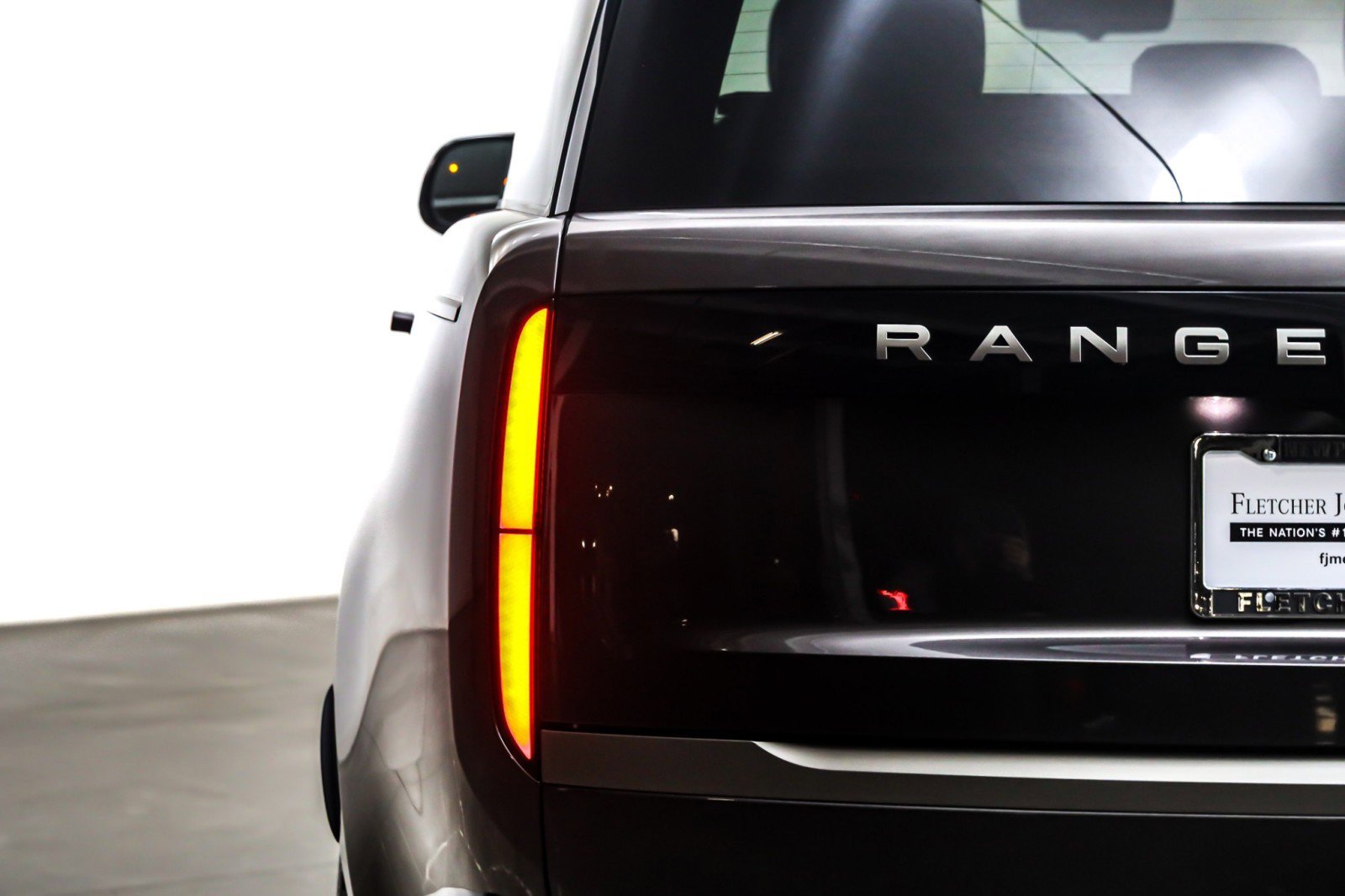 Used 2024 Land Rover Range Rover SE image 16