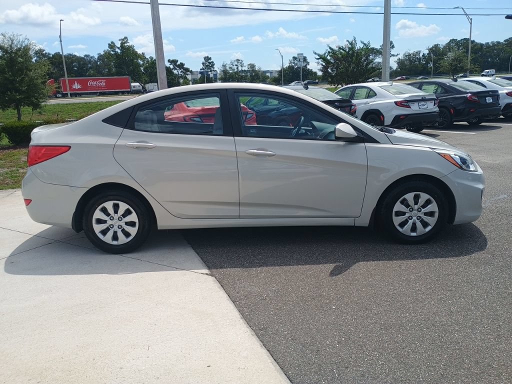 Used 2016 Hyundai Accent SE FWD image 4