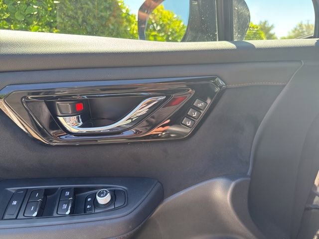 Used 2025 Subaru Forester Touring image 13