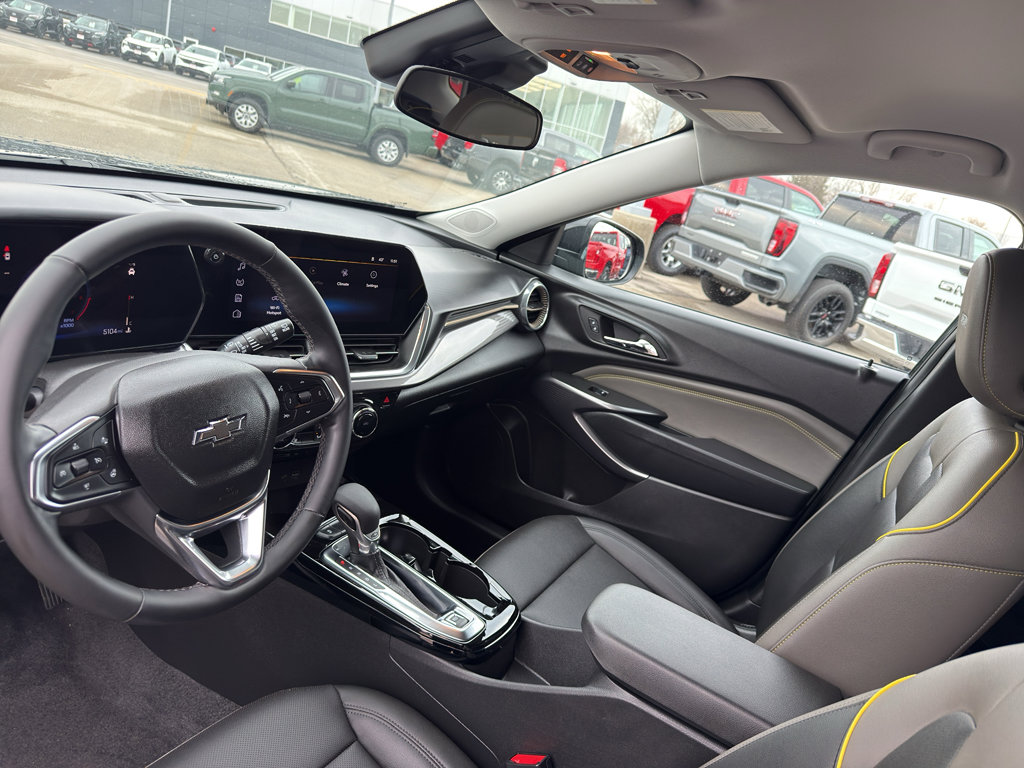 Used 2025 Chevrolet Trax ACTIV w/ Driver Confidence Package image 25