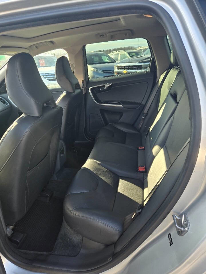 Used 2015 Volvo XC60 T6 AWD/4WD image 13