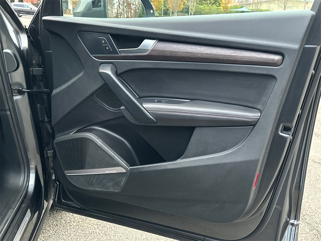 Used 2024 Audi Q5 2.0T Premium Plus image 16